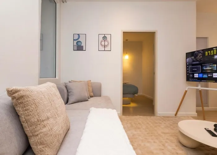 2 Bedrooms For 4 Guests With Kitchen At Heart Of Sathorn * 曼谷