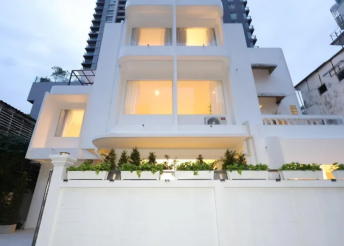 2 Bedrooms For 4 Guests With Kitchen At Heart Of Sathorn
