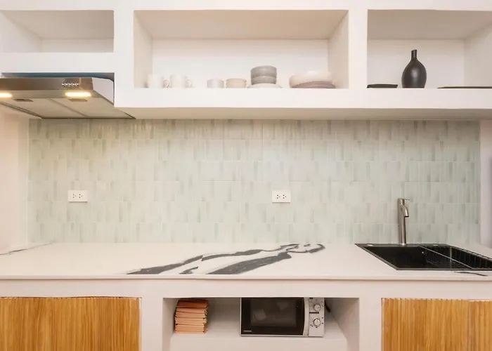 2 Bedrooms For 4 Guests With Kitchen At Heart Of Sathorn * 曼谷